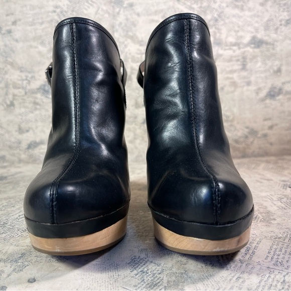 Belle by Sigerson Morrison , Black Leather Wood Clog Heels - Picture 4 of 14